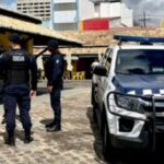 Homem tenta agredir guarda municipal com faca