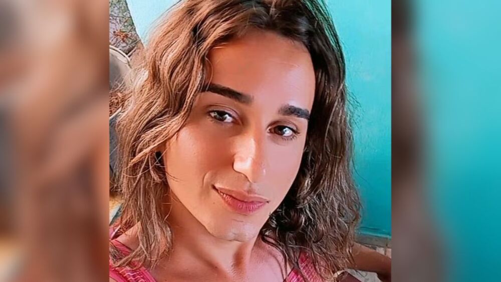 Brasileira trans é enviada pelos Estados Unidos para prisão masculina Brasileira trans é enviada pelos Estados Unidos para prisão masculina