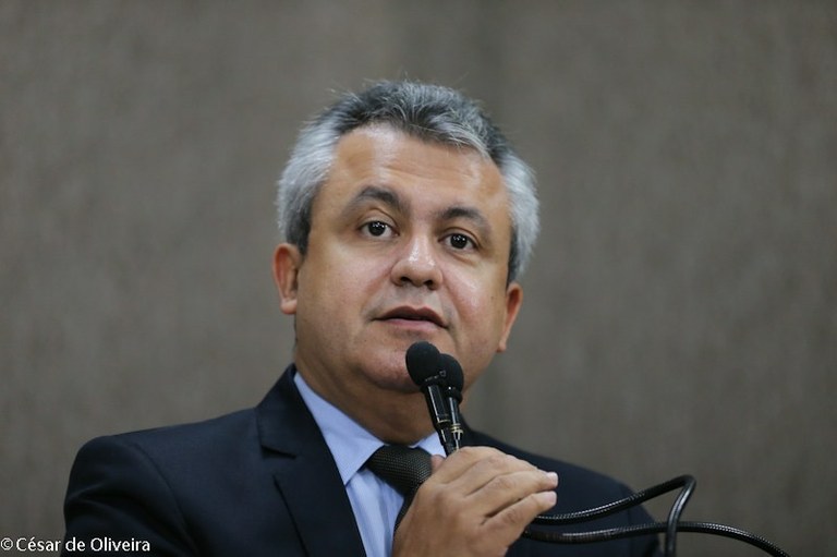Elber chama Emília de “Prefeita de TikTok”. Elber chama Emília de “Prefeita de TikTok”.