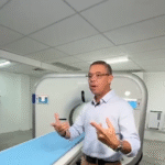 Fábio Mitidieri realiza visita ao HUSE para conferir funcionamento do novo tomógrafo do local
