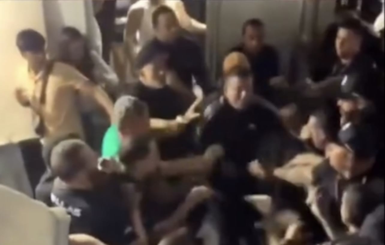 Cantor Wallas Arrais é acusado de agredir organizador durante São João em Águas Belas