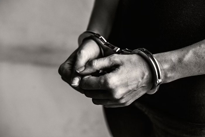 Advogado é preso por perseguir e ameaçar ex-namorada no DF Advogado é preso por perseguir e ameaçar ex-namorada no DF