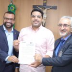 Presidente da ALESE, Jeferson Andrade, firma acordo com a Geap para oferecer plano de saúde aos servidores da Casa Legislativa