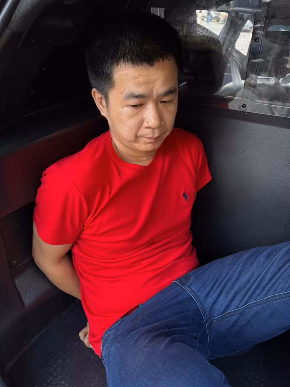 Jovem carioca é encontrada morta no RJ e chinês é o principal suspeito Jovem carioca é encontrada morta no RJ e chinês é o principal suspeito