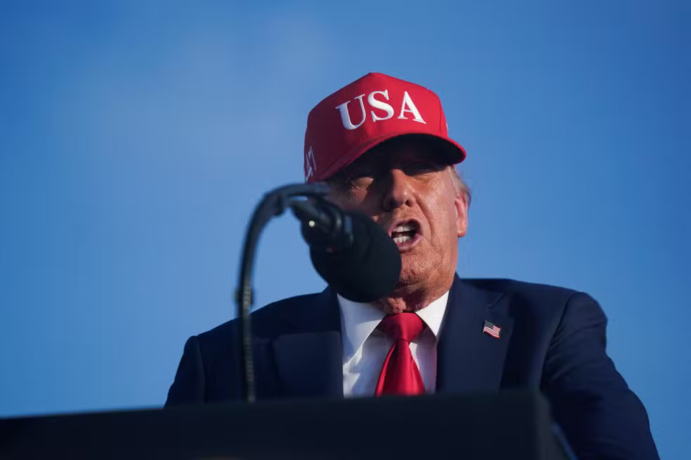 Presidente Donald Trump anuncia tarifa de 10% para qualquer país que se alinhar ao BRICS Presidente Donald Trump anuncia tarifa de 10% para qualquer país que se alinhar ao BRICS