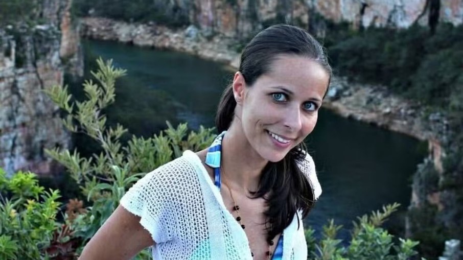 Mulher morre após cair durante rapel na Pedra do Elefante, em Minas Gerais