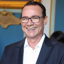 Vice-Governador passa mal e foi levado de helicóptero Vice-Governador passa mal e foi levado de helicóptero