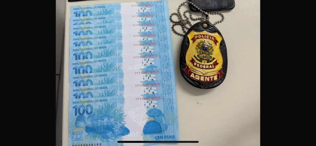 Jovem é preso ao receber cédulas falsas compradas pela internet Jovem é preso ao receber cédulas falsas compradas pela internet