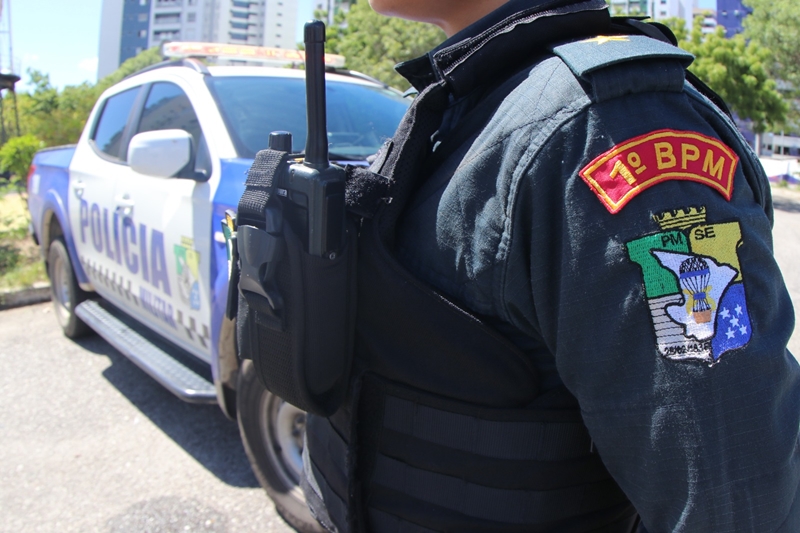 Homem é preso em Aracaju após ameaçar sua companheira de morte Homem é preso em Aracaju após ameaçar sua companheira de morte