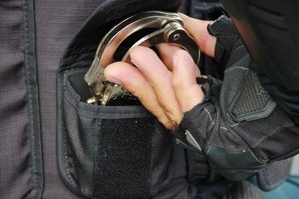 Homem é preso com 1 kg de cocaína escondido em micro-ônibus em Tobias Barreto Homem é preso com 1 kg de cocaína escondido em micro-ônibus em Tobias Barreto
