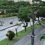 Ônibus colide contra poste e deixa moradores do Bairro Jardins sem energia