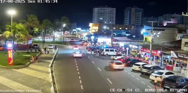 Furto de automóvel resulta em perseguição policial na Orla de Atalaia Furto de automóvel resulta em perseguição policial na Orla de Atalaia
