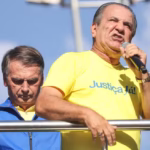 Silas Malafaia sofre busca e apreensão pela PF e Eduardo Bolsonaro mandou o Pai ir TOMAR NO C*