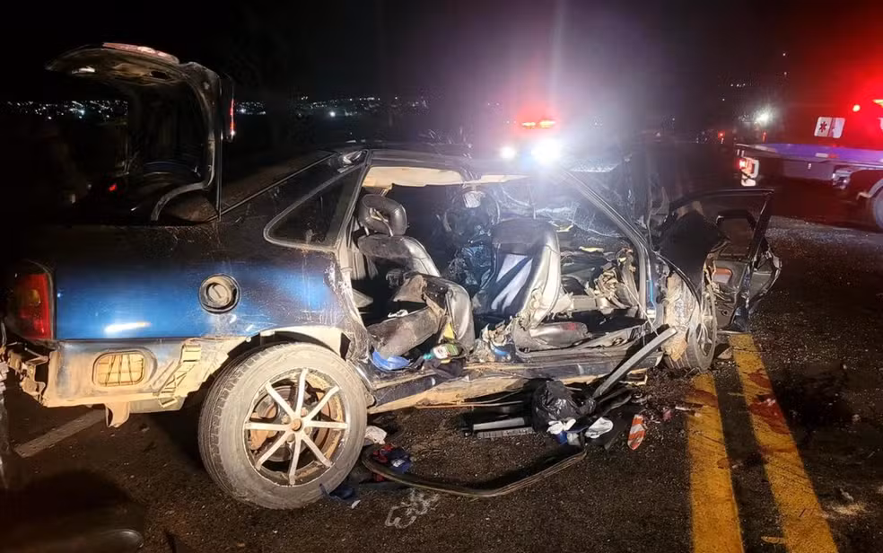 Grave acidente em Minas Gerais deixa oito mortos e dois feridos Grave acidente em Minas Gerais deixa oito mortos e dois feridos