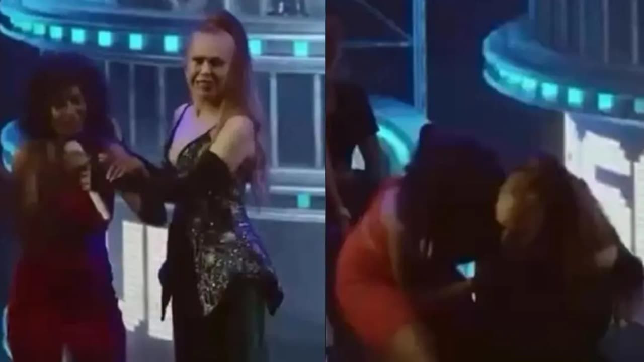Joelma se envolve em confusão com fã que subiu ao palco durante show Joelma se envolve em confusão com fã que subiu ao palco durante show