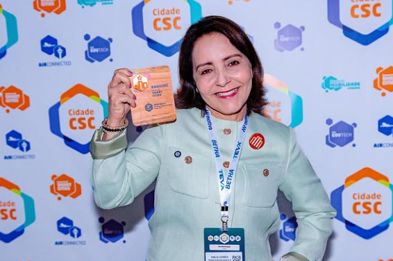 Aracaju recebe o prêmio da quinta cidade mais inteligente e conectada do Nordeste