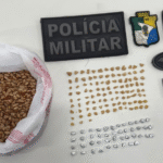 Polícia prende mulher com crack escondido em saco de feijão durante patrulha