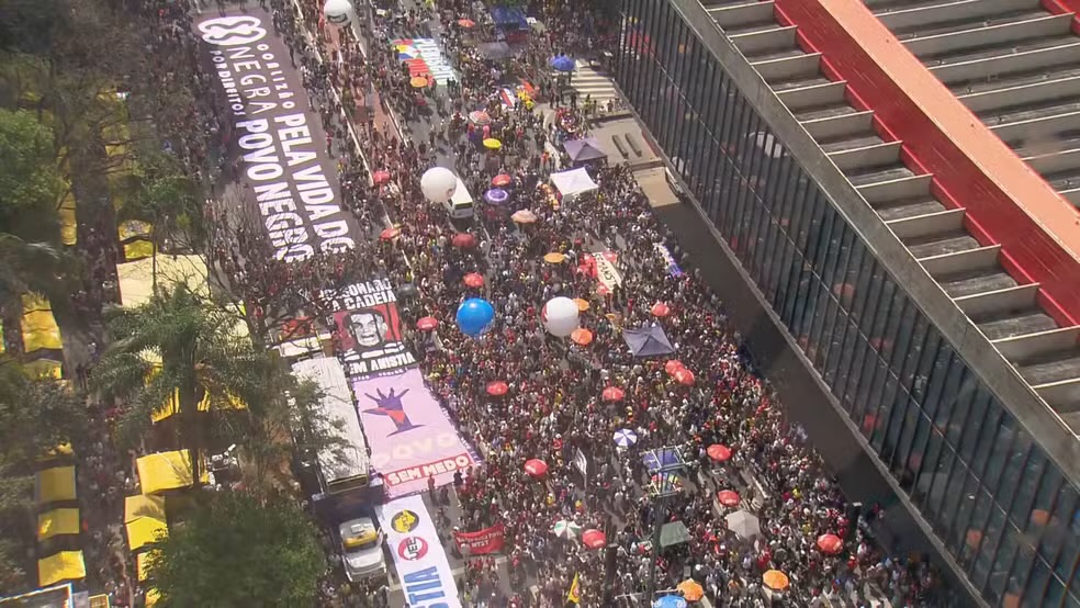 Manifestantes em diferentes regiões do Brasil pressionam Senado contra avanço da PEC da Blindagem