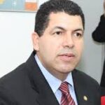 Saumíneo Nascimento: Um mundo endividado