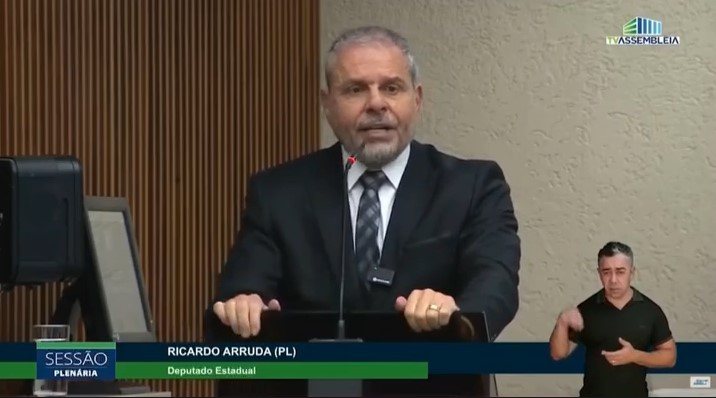 Deputado paranaense chama ministra Cármen Lúcia de “bruxa” durante sessão na ALEP
