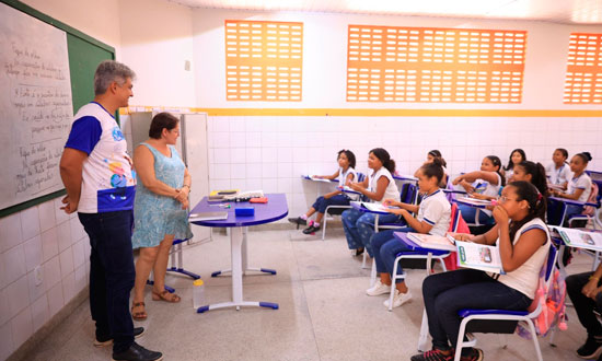 Prefeito de Nossa Senhora do Socorro anuncia processo de contratação da banca do concurso da Educação