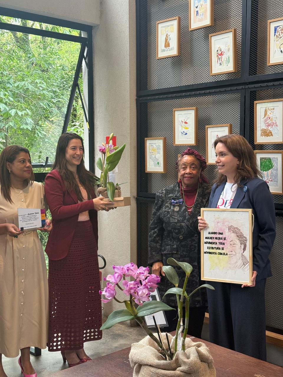Ex-Ministra Luislinda Valois recebe homenagem do Coletivo Todas da Le Ex-Ministra Luislinda Valois recebe homenagem do Coletivo Todas da Le