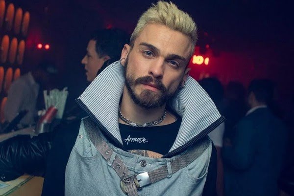 Ex-ator da Globo, Felipe Selau, foi encontrado morto em sua casa