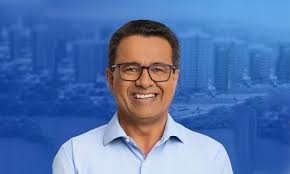 Secretário Luiz Roberto é internado após sofrer mal-estar em Aracaju Secretário Luiz Roberto é internado após sofrer mal-estar em Aracaju