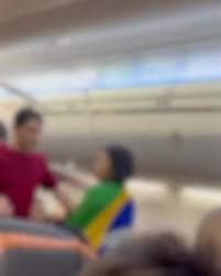 Passageira Bolsonarista declara que não viaja com Petistas e é retirada de voo