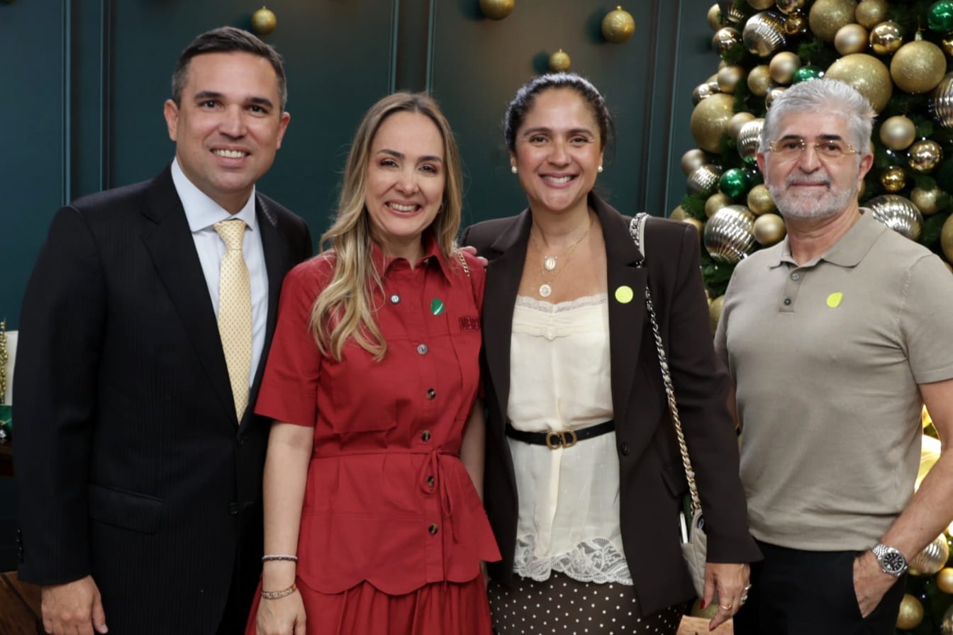 Secretária Deborah Dias prestigia entrega de honrarias do Tribunal de Contas de Sergipe