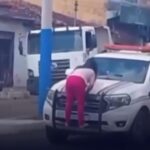 Mulher tenta impedir prisão de vice-prefeito após ser agredida por ele