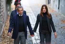 Justiça francesa concede liberdade condicional ao ex-presidente Nicolas Sarkozy