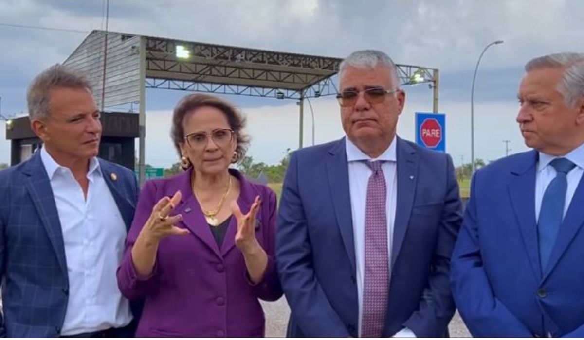 Aliados de Bolsonaro fazem visita às instalações da Penitenciária da Papuda, em Brasília