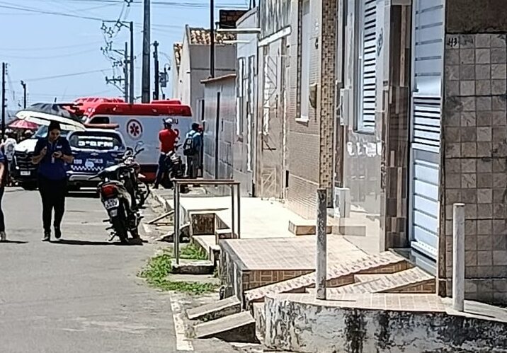 Mulher é assassinada durante briga com o companheiro em Frei Paulo Mulher é assassinada durante briga com o companheiro em Frei Paulo
