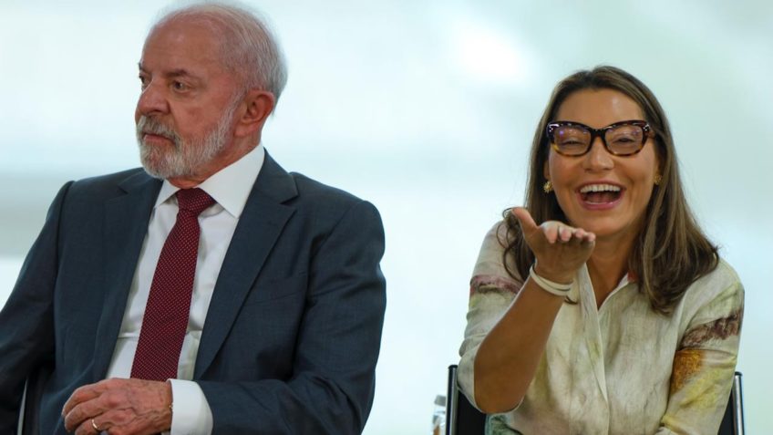 Lula elogia postura de Janja ao aproximar-se de mulheres evangélicas: “Governo não tem lado”