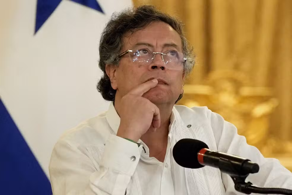 Presidente da Colômbia causa revolta após insinuar que Jesus teve relações sexua1s durante sua passagem pela Terra