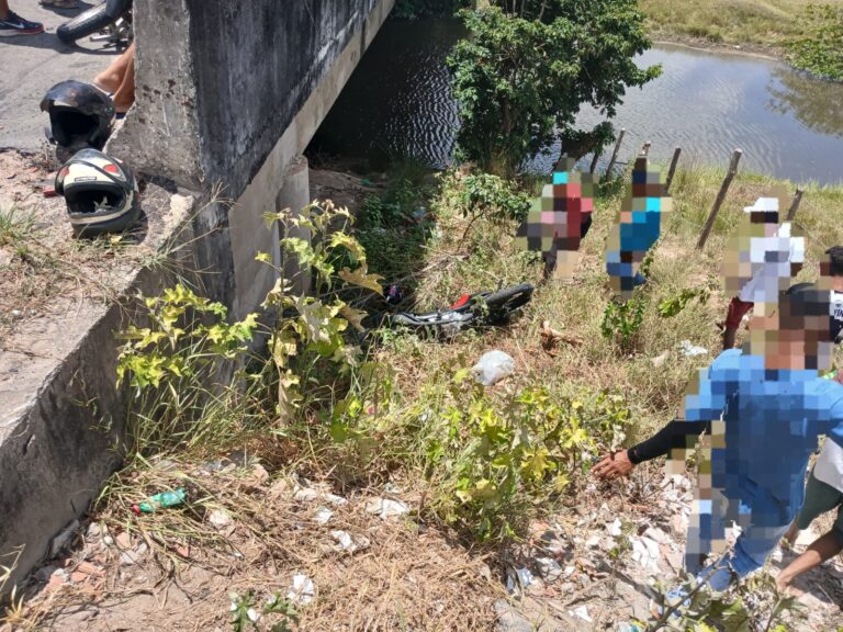 Colisão entre veículos motorizados deixa três pessoas feridas em Indiaroba