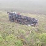 Caminhão carregado com verduras tomba na SE-170 entre Lagarto e São Domingos