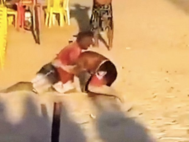 Dois homens protagonizaram uma briga na praia do Abaís