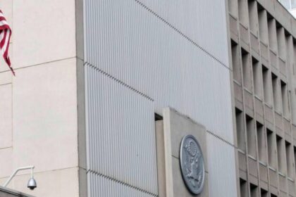 Tensão no Oriente Médio leva EUA a recomendar saída de funcionários de embaixada em Israel