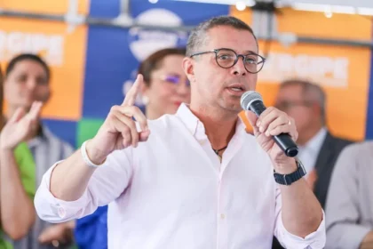 Mitidieri reafirma apoio a André Moura e Alessandro Vieira como seus candidatos ao Senado em 2026
