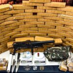 Homem é preso com quase 72 kg de maconha, arma artesanal e uniforme do Exército em Nossa Senhora do Socorro