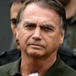 Ex-presidente Bolsonaro passa mal na madrugada e é levado ao hospital em Brasília