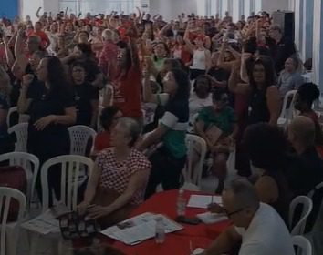 Professores da rede estadual de Sergipe aprovam greve por tempo indeterminado a partir de 9 de março