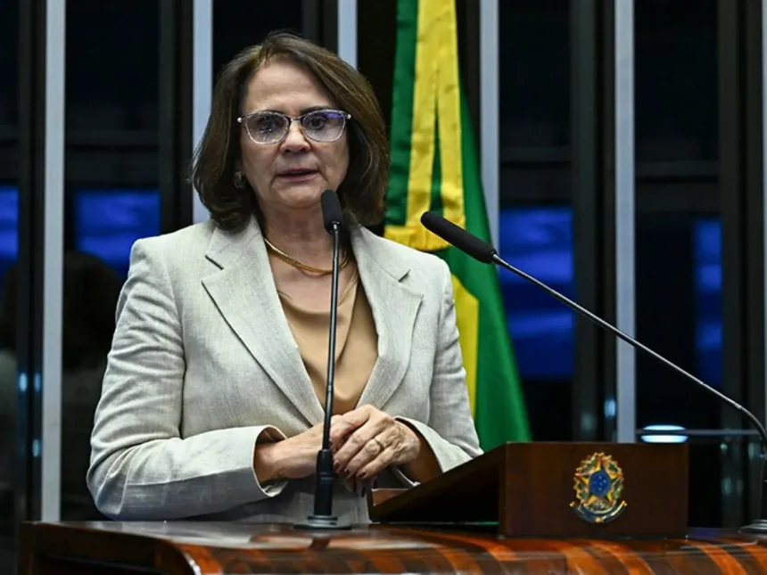 Damares critica possibilidade de mulher trans na Secretaria da Mulher e gera debate nas redes