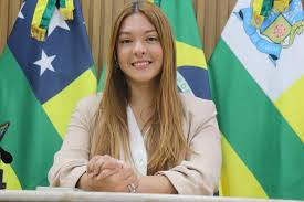 Vereadora Moana Valadares é internada com pneumonia bilateral em Brasília