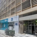 Mulher invade apartamento, tenta beijar adolescente à força e ateia fogo em imóvel em SP