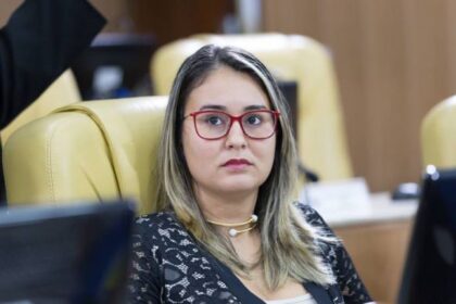 Justiça por Zico: suspeito de matar cachorro com golpe de facão segue com tornozeleira eletrônica; veja também o depoimento da deputada e ativista Kitty Lima sobre o caso