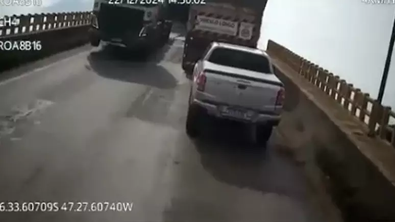 Novas imagens mostram momento em que ponte desabou entre MA e TO