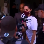 Mãe de Henry se entrega na polícia